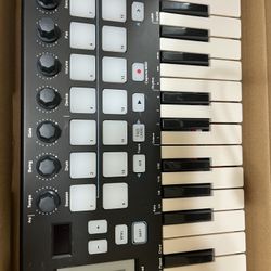 Midi Keyboard/ Beat Maker
