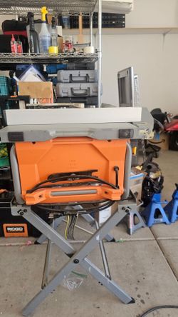 15 Amp 10 in. Ridgid Portable Corded Jobsite Table Saw with Folding Stand - Retail $360 - $175 Obo