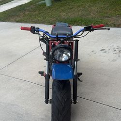 B200R mini bike