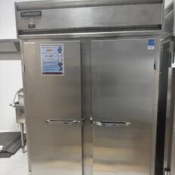 Continental Refrigerator 2R – 2-Door Reach-In Commercial Cooler (Used, Excellent Condition)