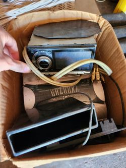 Double din alpine radio with bazooka amp