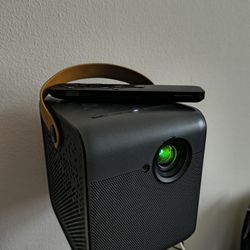 WEMAX DLP Projector  Like new
