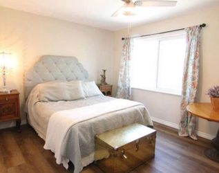 Beautiful King Size Bed + Like New Memory Foam Mattress