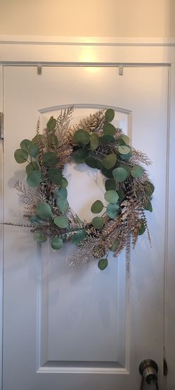Festive Eucalyptus Reef