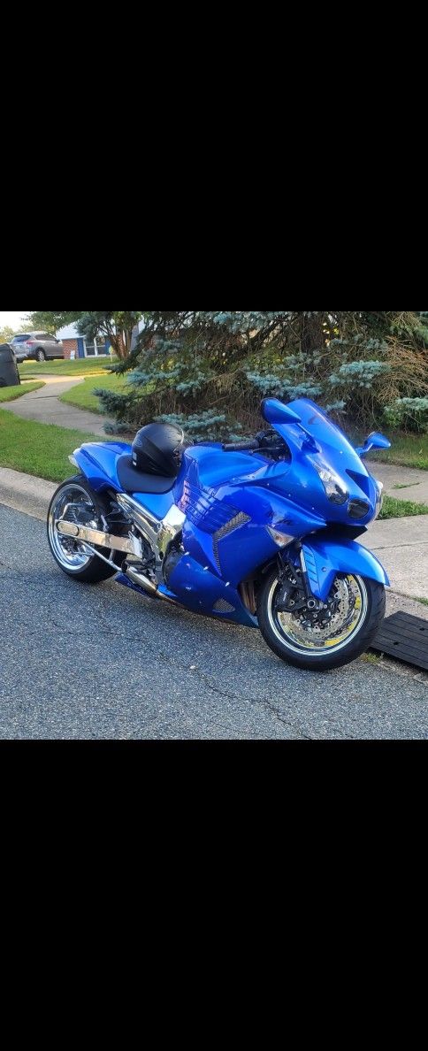 2008 Kawasaki. Zx14