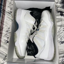 Jordan 11 Legend Blue Size 10.5 