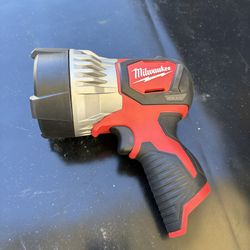 Milwaukee M12 Spotlight 2353-20