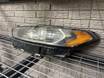 2013-2016 FORD FUSION LEFT HEADLIGHT