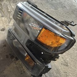 OEM DRIVR SIDE HEADLAMP 2019-2021 Chevy Silverado 1500 at