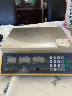 Mettler Toledo electronic retail price-computing scale