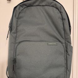 The Brevite Backpack Pine Green, Lightweight, Laptop Compartment