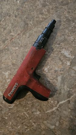Powers Fasteners P300 Powder Driven Tool w/ case -Powder Actuated Fastener