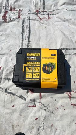 Dewalt. Atomic. Green laser. 130”/330. 20 V MAX. 3 X330’. Model. DCL34031B. Tool only