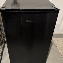 Hisense Mini Fridge 