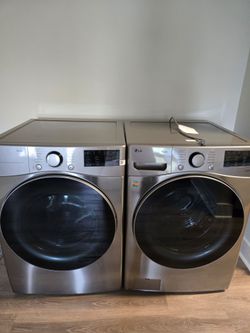 LG ThinQ Washer & Dryer Set (2023) - Excellent Condition- $900 OBO