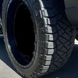 33x12.50R22 Nitto Ridge Grappler