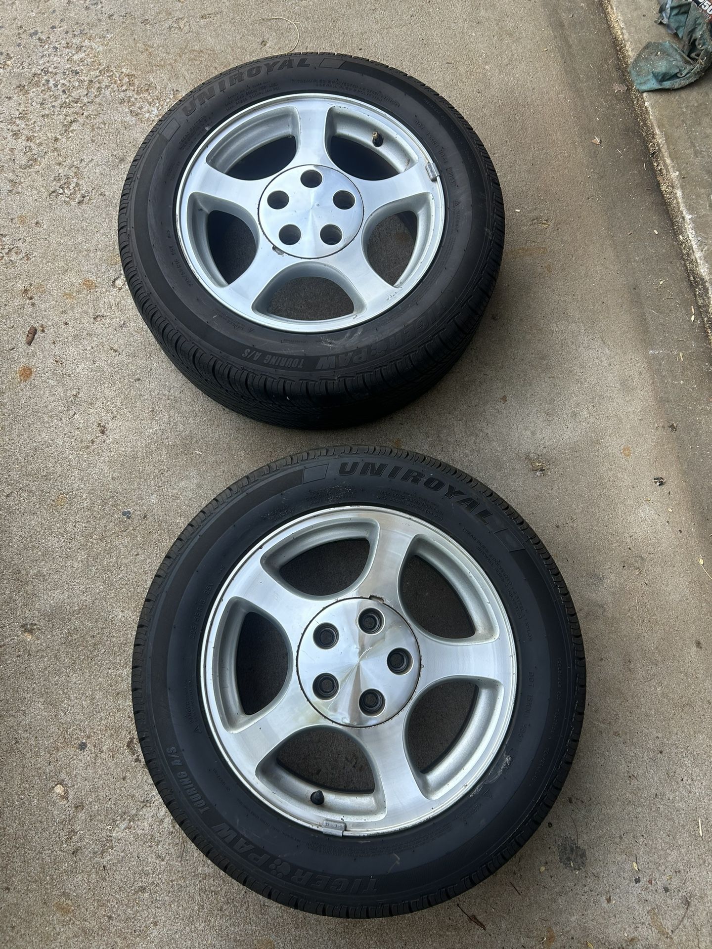 225/55R16 Ford Mustang Rims and Tires 