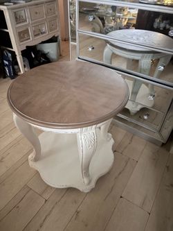 Beautiful Wood cocktail table