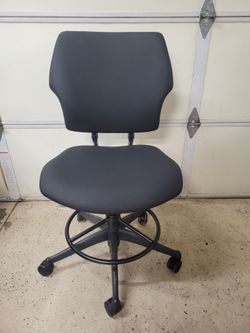 Humanscale Freedom Stool Office Chair, High chair for Adjustable Computer Desk