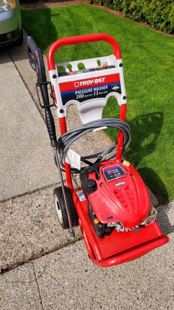 Troy Bilt 2550 Pressure Washer 25 foot hose with wand. for Sale in Renton, WA OfferUp