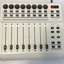 Behringer B-Control BCF2000 USB Controller w/ motorized faders (#797)