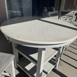 Dining Table 4 Chairs 