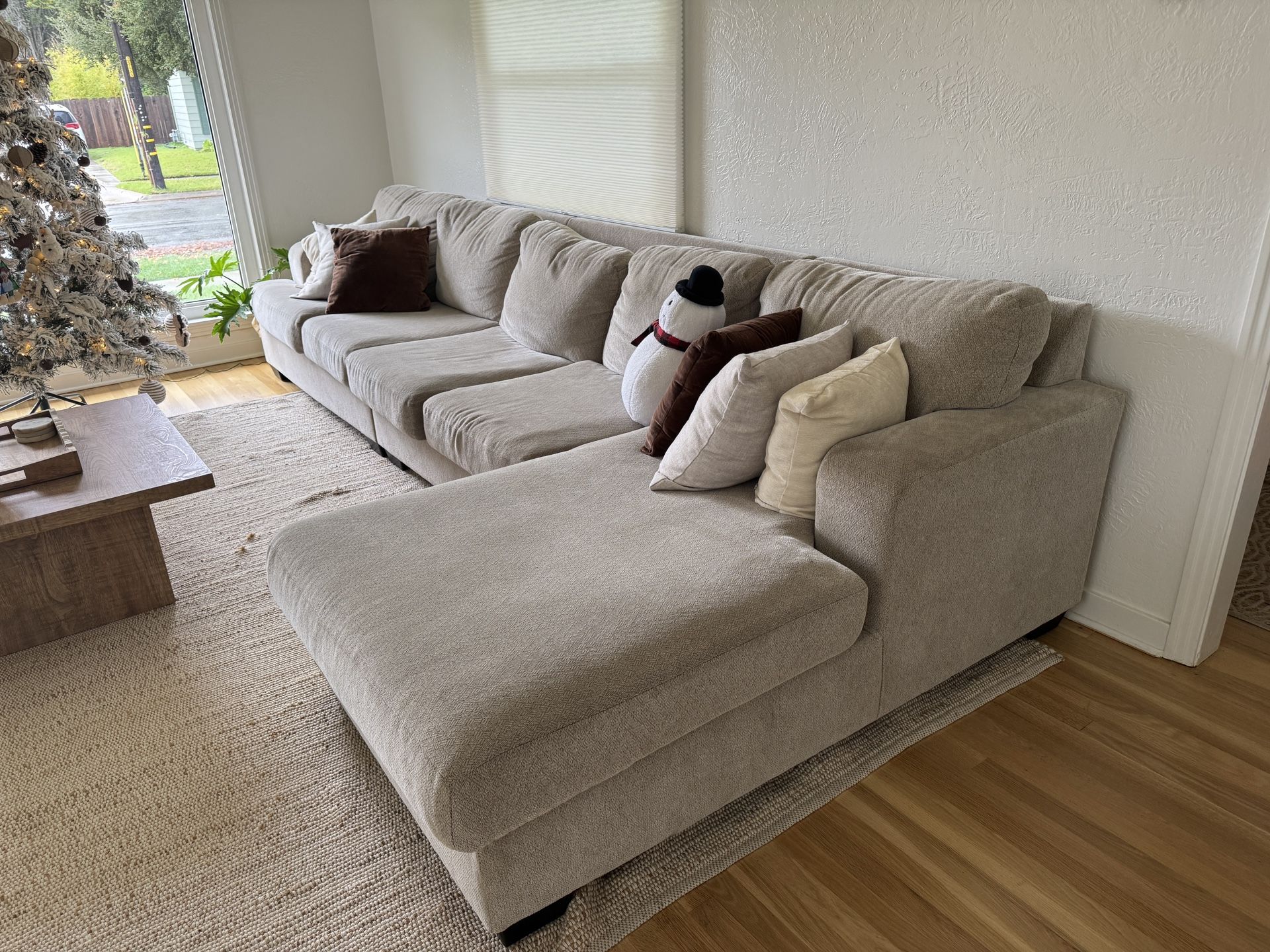 Enola 3pc Sectional Sofa