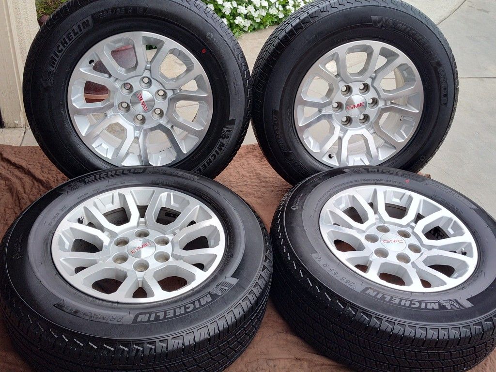 18" GMC Wheels With Semi New Michelin Tires
