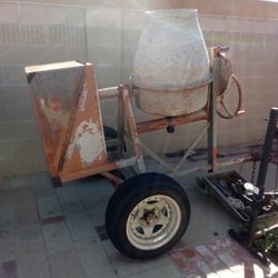 Canoga Cement Mixer