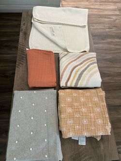 5 blankets for baby boys or girls