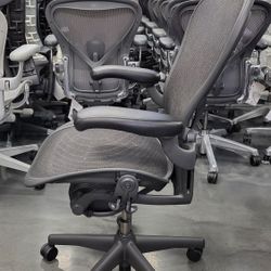Lighly Used Herman Miller Classic Aeron Size B Chair