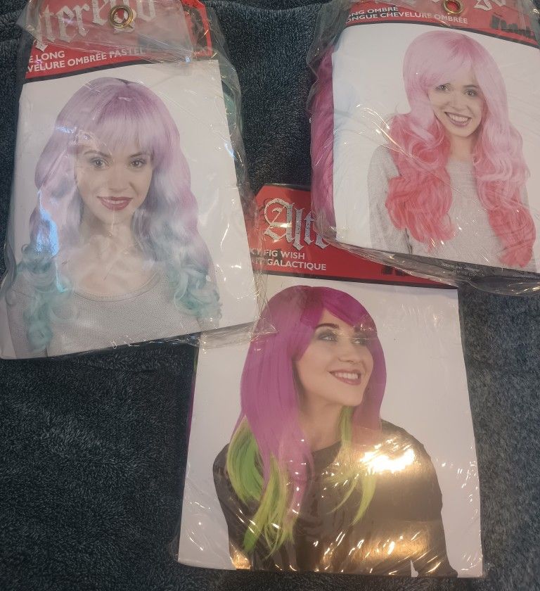 3 Wigs For Halloween Barely Used