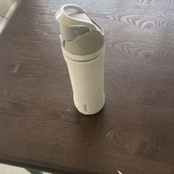 Owala 24 Oz Water Bottle 