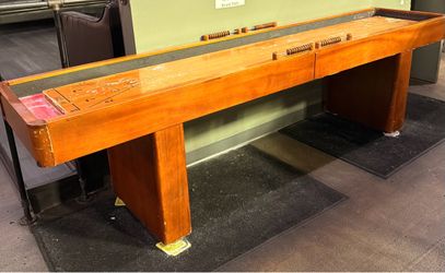 9’ Shuffleboard Table