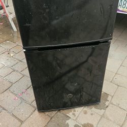 Mini Fridge 