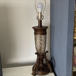 Dale Tiffany Style Lamp