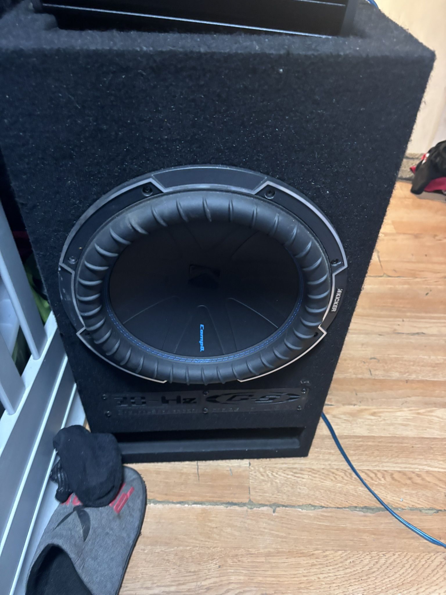 Kicker Subwoofer Nd Amp