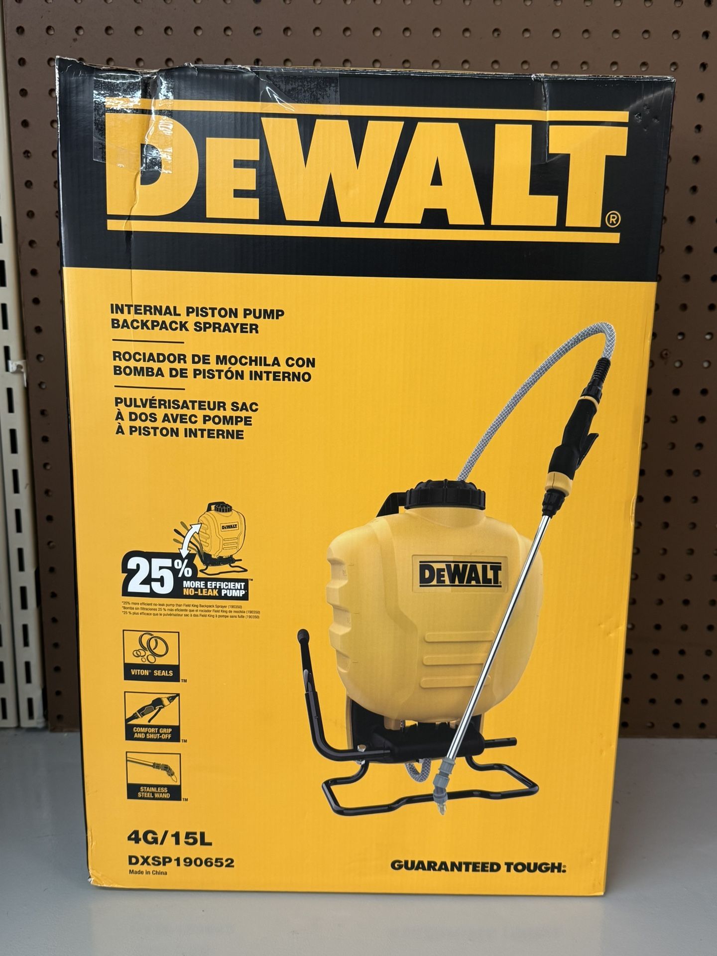 NEW! DeWalt 4 Gallon Internal Piston Pump Backpack Sprayer