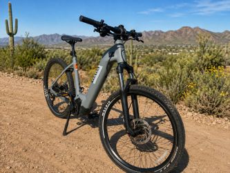 Bicycle  pedal bycycle  Canyon pathlite on 7 suv  step thru  bike  pedal assisted mint  brand new e touring  e-bike  Bosch electronics  perfect for 50