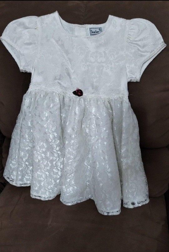 White/Ivory Dress With Flower Child's Size 4