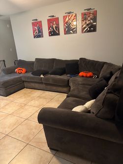 Sectional couches