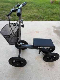 Knee Rover steerable knee scooter