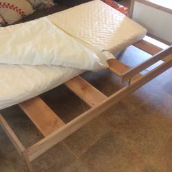 Children’s Bed Light Use Like New Condition Perfect For Your Son Or Daughter 🤔