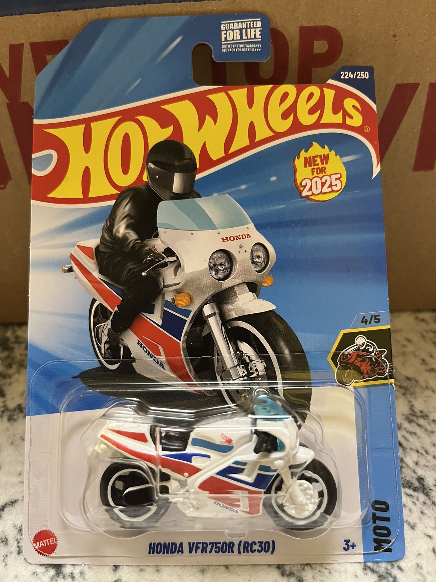 Hot Wheels New 2025 Honda VFR750R RC30