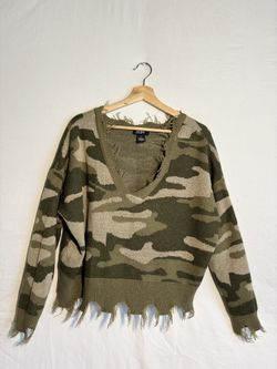 Camouflage Sweater With Rip Bottoms
