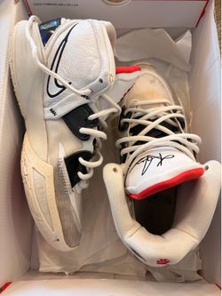 White Kyrie Vol1