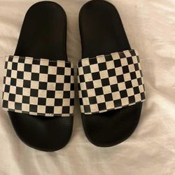 Vans off the wall unisex slippers size 9 (New)
