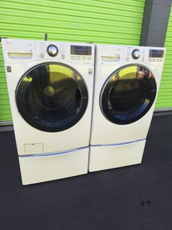LG Washer and Gas Dryer Set With Pedestals