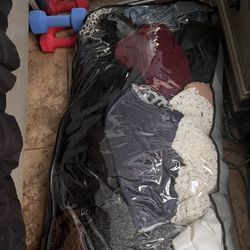 Giant Bag / Palet of Women’s Girls Clothes