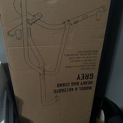 Everlast Punching Stand 